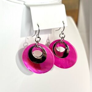 Pink shell circle earrings J97